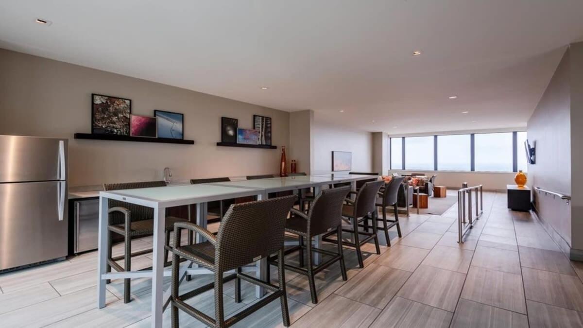 22Nd Fl Bold Cozysuites With Pool, Gym Dallas Dış mekan fotoğraf