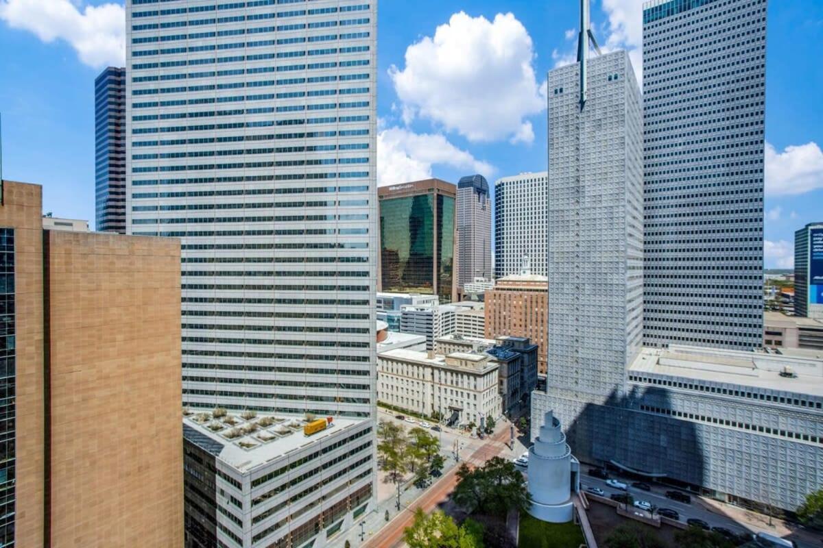 22Nd Fl Bold Cozysuites With Pool, Gym Dallas Dış mekan fotoğraf